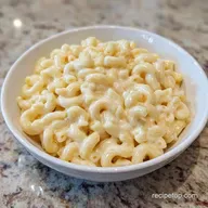 Creamy Macaroni Salad with Sour Cream