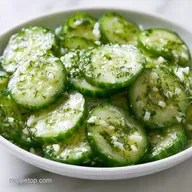 Quick Garlic Cucumber Pickles: Crispy