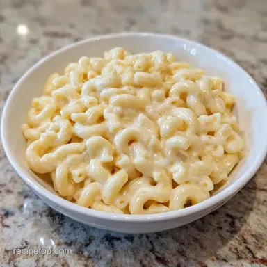 Creamy Macaroni Salad with Sour Cream